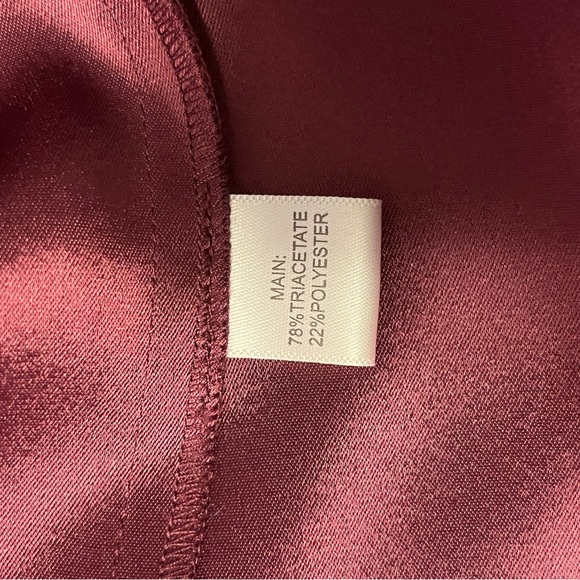 St. John sheath shift dress with ruffled neckline and V neck back size 12 - Picture 6 of 6